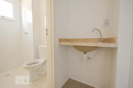 Banheiro de apartamento à venda com 1 quarto, 29m² em Vila Mazzei, São Paulo