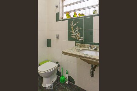 Lavabo de casa à venda com 5 quartos, 300m² em Vila Ipojuca, São Paulo