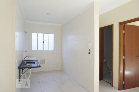 Sala/Cozinha de apartamento para alugar com 2 quartos, 42m² em Cidade Antônio Estevão de Carvalho, São Paulo