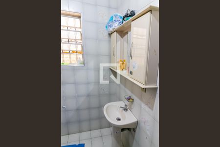 Casa à venda com 250m², 4 quartos e 2 vagas Casa à venda com 250m², 4 quartos e 2 vagasBanheiro