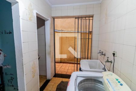 Casa à venda com 250m², 4 quartos e 2 vagas Casa à venda com 250m², 4 quartos e 2 vagasLavanderia