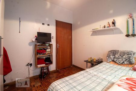 Quarto 1 de apartamento para alugar com 2 quartos, 69m² em São João, Porto Alegre