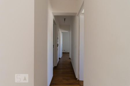 Corredor de apartamento para alugar com 3 quartos, 100m² em Aclimação, São Paulo