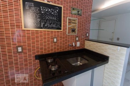 Cozinha de apartamento para alugar com 1 quarto, 30m² em Setor Sudoeste, Brasília