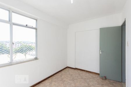 Quarto 1 de apartamento para alugar com 2 quartos, 48m² em Taquara, Rio de Janeiro