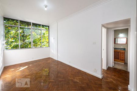 Sala de apartamento à venda com 2 quartos, 61m² em Leblon, Rio de Janeiro