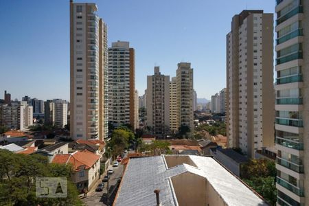 Vista de apartamento à venda com 2 quartos, 60m² em Vila Pompéia, São Paulo