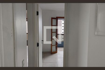 Corredor de apartamento para alugar com 2 quartos, 82m² em Pinheiros, São Paulo