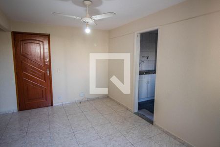 Sala de apartamento para alugar com 1 quarto, 50m² em Cordovil, Rio de Janeiro