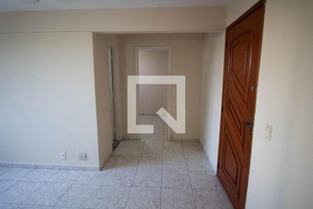 Sala de apartamento para alugar com 1 quarto, 50m² em Cordovil, Rio de Janeiro