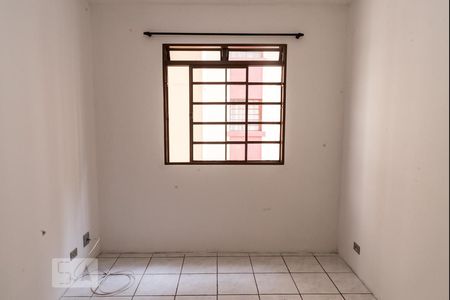 Sala de apartamento para alugar com 2 quartos, 47m² em Jardim Iracema, Taboão da Serra