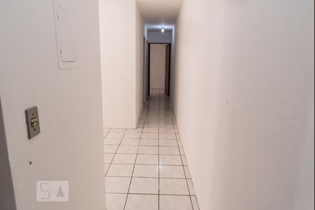 Corredor de apartamento para alugar com 2 quartos, 47m² em Jardim Iracema, Taboão da Serra