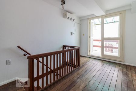 Dormitório de kitnet/studio à venda com 1 quarto, 32m² em Partenon, Porto Alegre