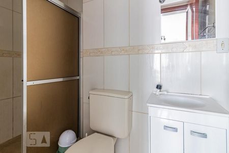 Banheiro de kitnet/studio à venda com 1 quarto, 32m² em Partenon, Porto Alegre