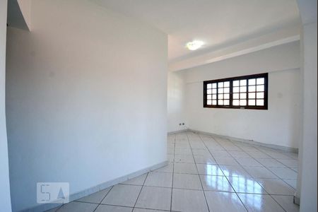 Sala de casa para alugar com 3 quartos, 150m² em Butantã, São Paulo