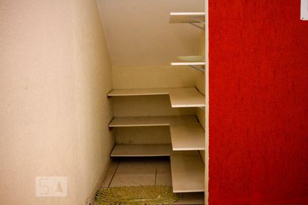 Casa para alugar com 60m², 2 quartos e 1 vaga Casa para alugar com 60m², 2 quartos e 1 vagaCozinha - Armários