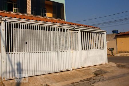 Casa para alugar com 60m², 2 quartos e 1 vaga Casa para alugar com 60m², 2 quartos e 1 vagaFachada da Casa