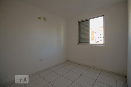 Quarto 1 de apartamento para alugar com 2 quartos, 51m² em Conjunto Residencial José Bonifácio, São Paulo