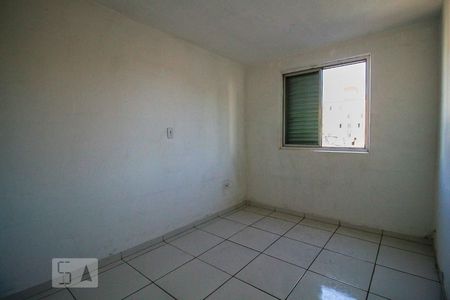 Quarto 2 de apartamento para alugar com 2 quartos, 51m² em Conjunto Residencial José Bonifácio, São Paulo