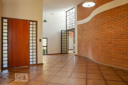 Sala de casa para alugar com 4 quartos, 230m² em Jardim Indaia, Uberlândia