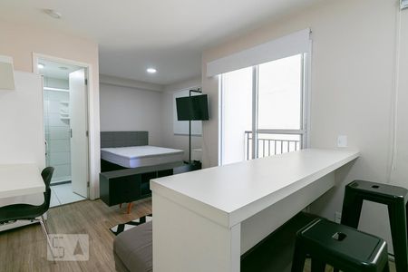 Sala / Quarto de kitnet/studio para alugar com 1 quarto, 28m² em Brás, São Paulo