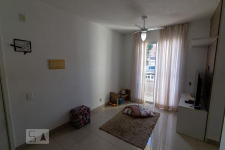 Sala de apartamento à venda com 2 quartos, 45m² em Benfica, Rio de Janeiro
