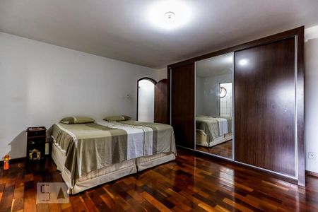 Suíte de casa à venda com 3 quartos, 240m² em Parque Edu Chaves, São Paulo