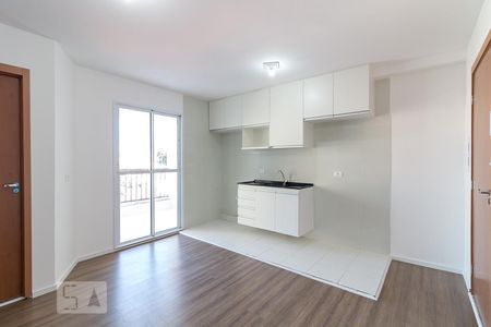 Sala e cozinha de apartamento para alugar com 2 quartos, 50m² em Vila Rosália, Guarulhos