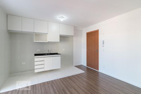 Sala e cozinha de apartamento para alugar com 2 quartos, 50m² em Vila Rosália, Guarulhos