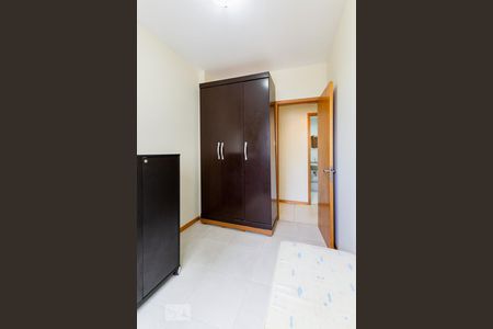 Quarto 01 de apartamento para alugar com 3 quartos, 84m² em Stiep, Salvador