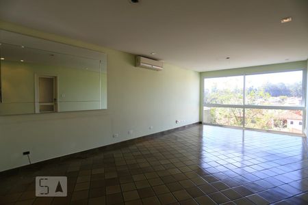 Sala de casa à venda com 4 quartos, 330m² em Adalgisa, Osasco