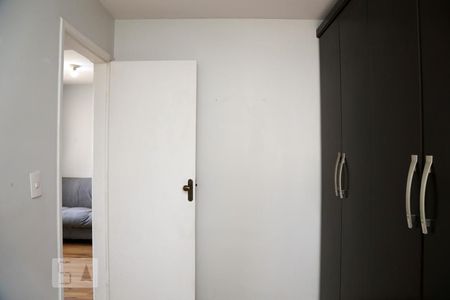 Quarto 2 de apartamento para alugar com 2 quartos, 48m² em Paraisópolis, São Paulo