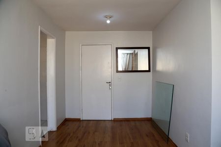 Sala de apartamento para alugar com 2 quartos, 48m² em Paraisópolis, São Paulo