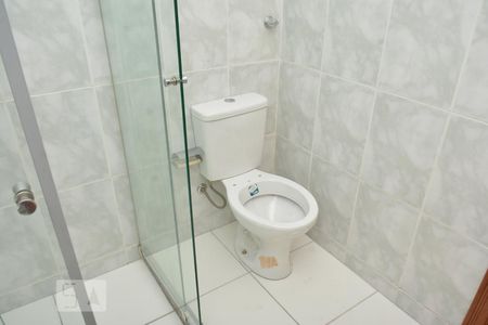 Banheiro da suite de apartamento à venda com 4 quartos, 129m² em Jardim Guanabara, Rio de Janeiro