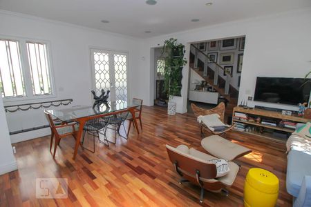 Sala de casa para alugar com 3 quartos, 200m² em Botafogo, Rio de Janeiro