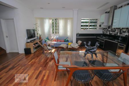 Sala de casa para alugar com 3 quartos, 200m² em Botafogo, Rio de Janeiro