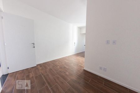 Sala/Cozinha de apartamento para alugar com 1 quarto, 38m² em Vila Paiva, São Paulo