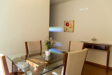 Sala de Jantar de casa à venda com 4 quartos, 300m² em Cidade Domitila, São Paulo