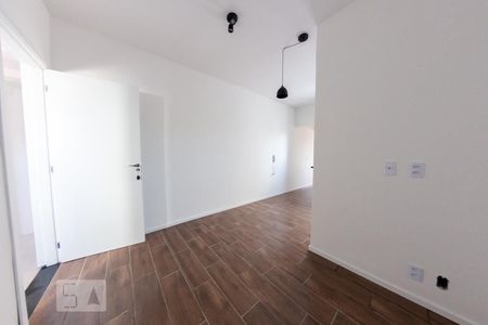 Sala/Cozinha de apartamento para alugar com 1 quarto, 38m² em Vila Paiva, São Paulo