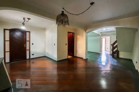 Casa para alugar com 200m², 4 quartos e 3 vagasSala