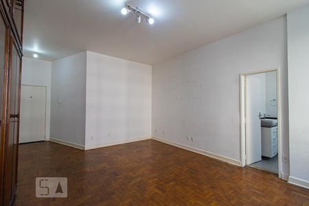 Sala/Quarto de kitnet/studio à venda com 1 quarto, 49m² em Centro, São Paulo