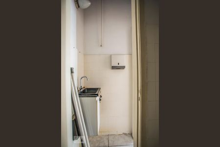 Banheiro de kitnet/studio para alugar com 1 quarto, 22m² em Parque Jabaquara, São Paulo