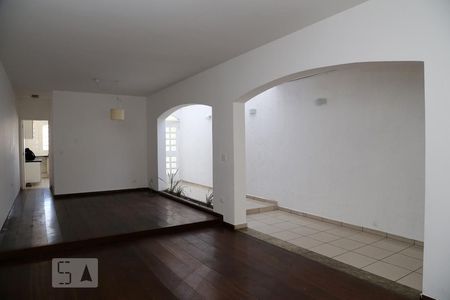 Sala de casa à venda com 3 quartos, 210m² em Vila Morse, São Paulo