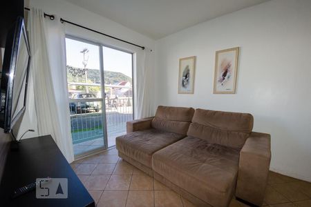 Sala de apartamento para alugar com 3 quartos, 65m² em Vargem do Bom Jesus, Florianópolis