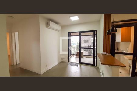 Apartamento para alugar com 62m², 2 quartos e 1 vagaSala