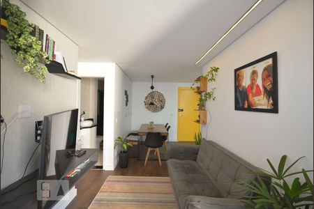 Sala de apartamento para alugar com 2 quartos, 59m² em Cambuci, São Paulo