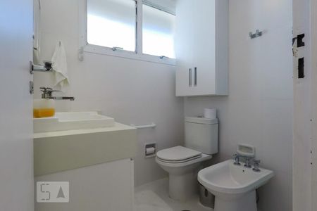 Banheiro de apartamento à venda com 1 quarto, 41m² em Vila Mariana, São Paulo