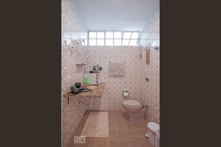 Casa à venda com 198m², 7 quartos e 4 vagas Casa à venda com 198m², 7 quartos e 4 vagasBanheiro