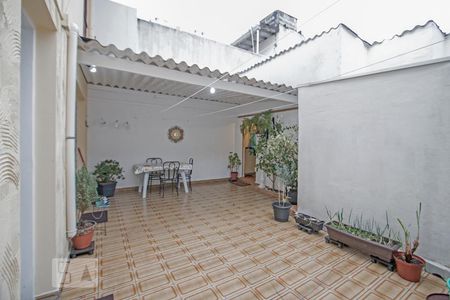 Casa à venda com 198m², 7 quartos e 4 vagas Casa à venda com 198m², 7 quartos e 4 vagasQuintal