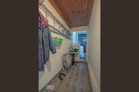 Casa à venda com 198m², 7 quartos e 4 vagas Casa à venda com 198m², 7 quartos e 4 vagasLavanderia